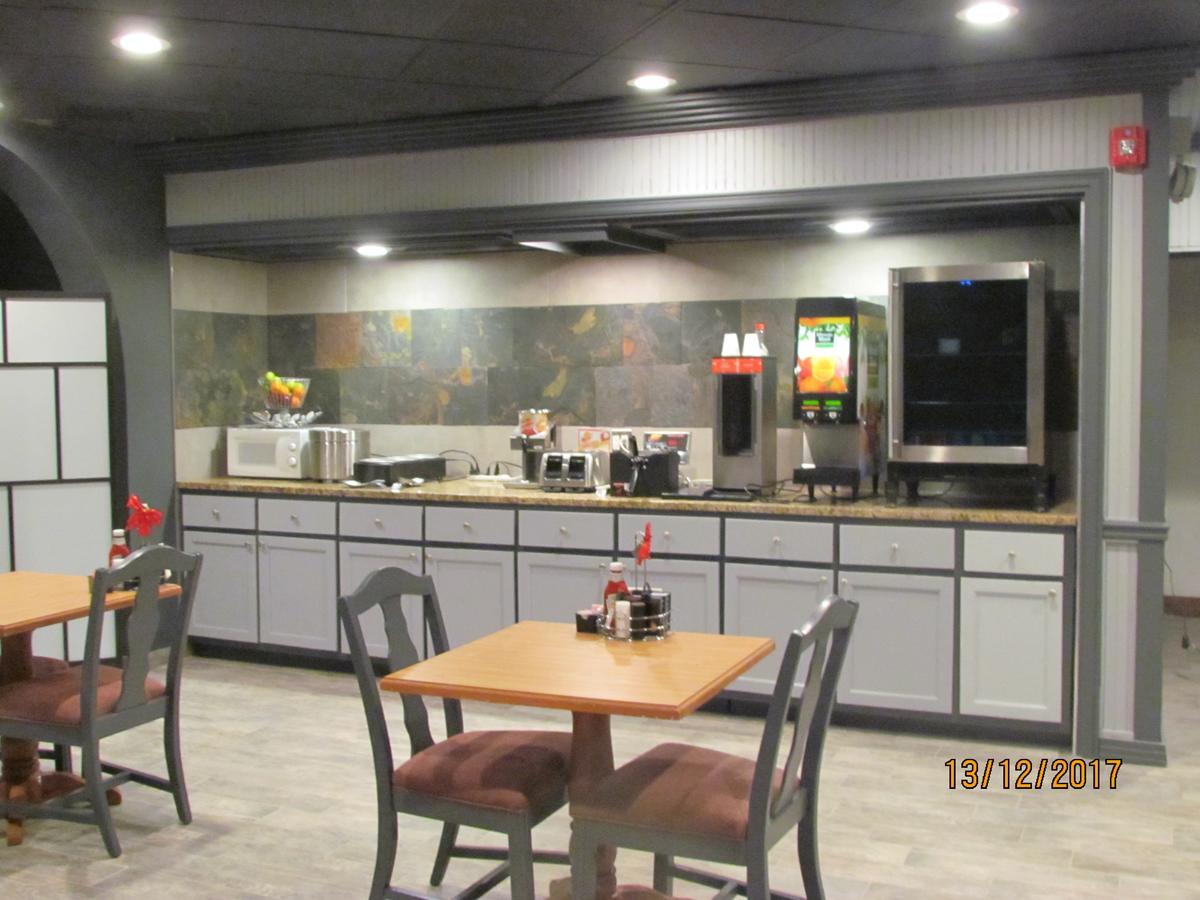 Suite Dreams Hotel Mattoon Εξωτερικό φωτογραφία