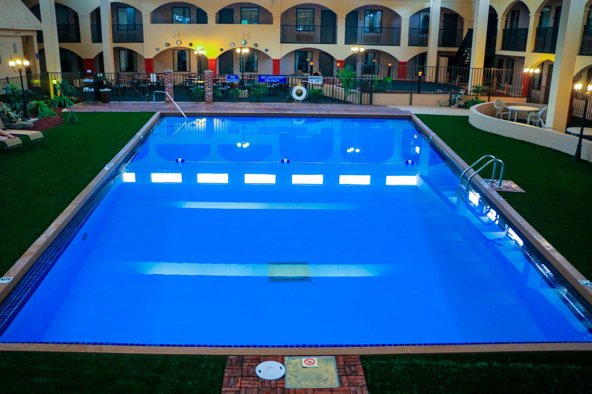 Suite Dreams Hotel Mattoon Εξωτερικό φωτογραφία