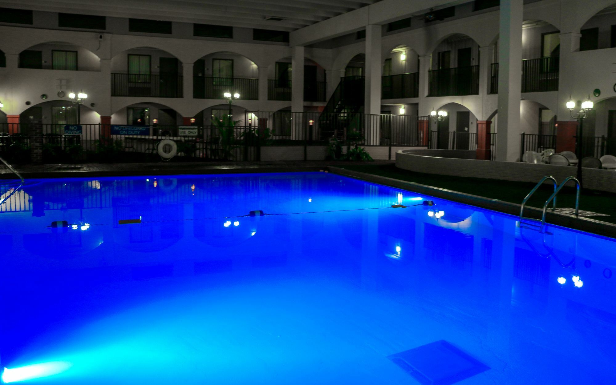 Suite Dreams Hotel Mattoon Εξωτερικό φωτογραφία